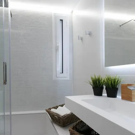 Eiffel Bridge Boutique Apartament *